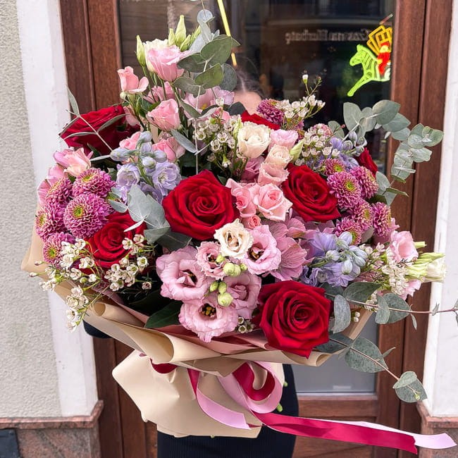autorski-bukiet-roz-z-eustoma-i-chryzantema-romeo.jpg
