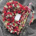 Wieniec pogrzebowy serce z róż