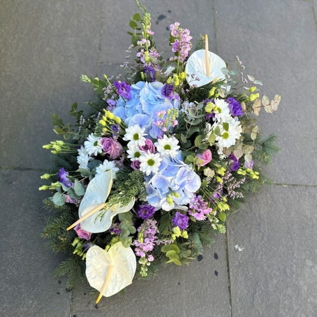 Wiązanka na grób z hortensją