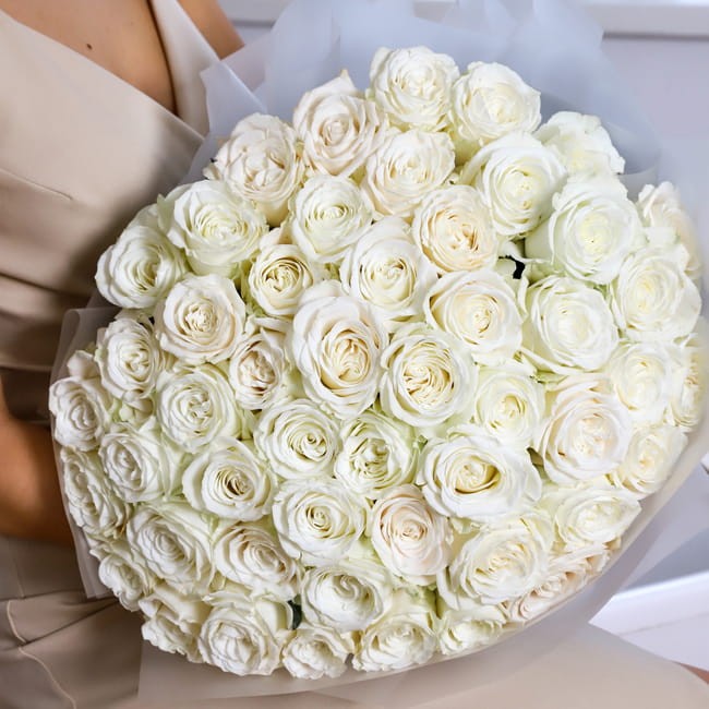 Bukiet białych róż