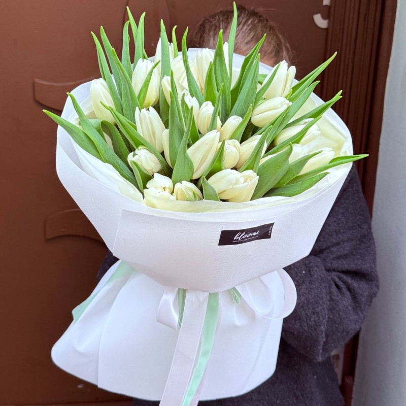 bukiet-bialych-tulipanow-bydgoszcz-bloomi_ 1080x1080.jpeg