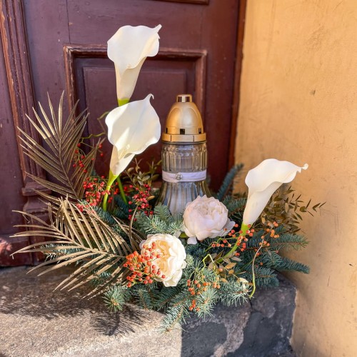 Sztuczne kwiaty na cmentarz na naturalnym podkładzie - WIECZNY BLASK