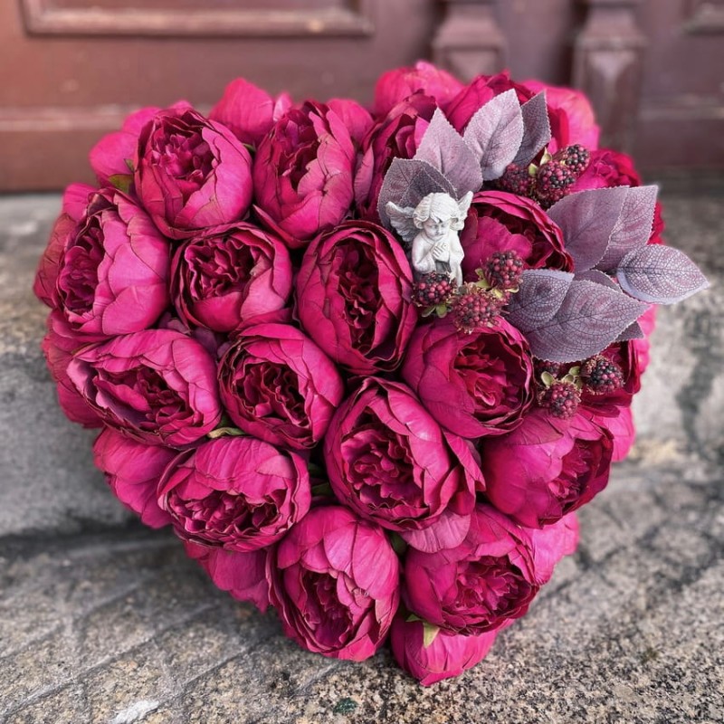 Kompozycja na grób w kształcie serca - PIWONIE NA GROBIE