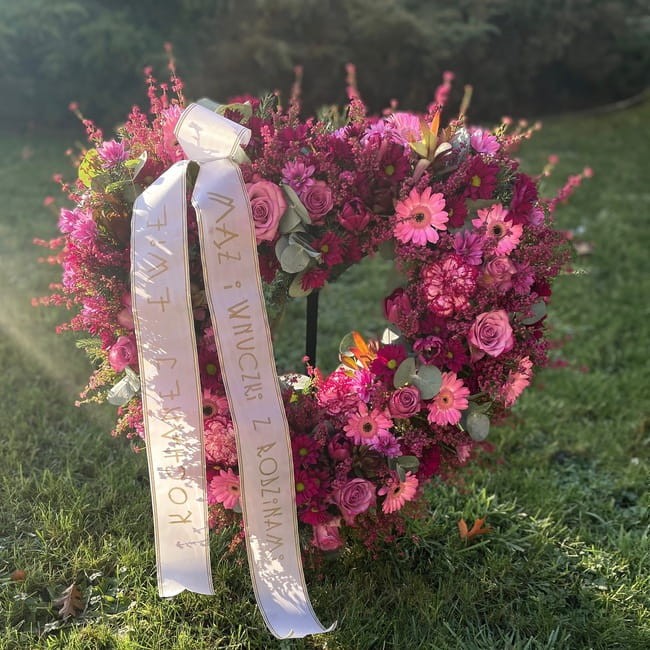 Wieniec w kształcie serca - OSTATNIE POŻEGNANIE