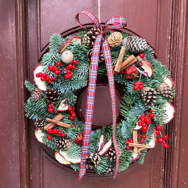 wianek-bozonarodzeniowy-na-drzwi.jpg