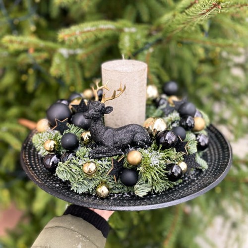 Stroik świąteczny na paterze - ODPOCZYNEK WŚRÓD BOMBEK