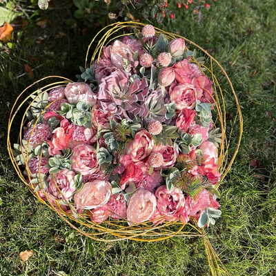 Dekoracja na grób serce