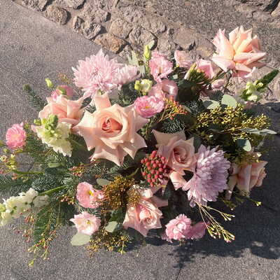 Naturalne kwiaty na grób